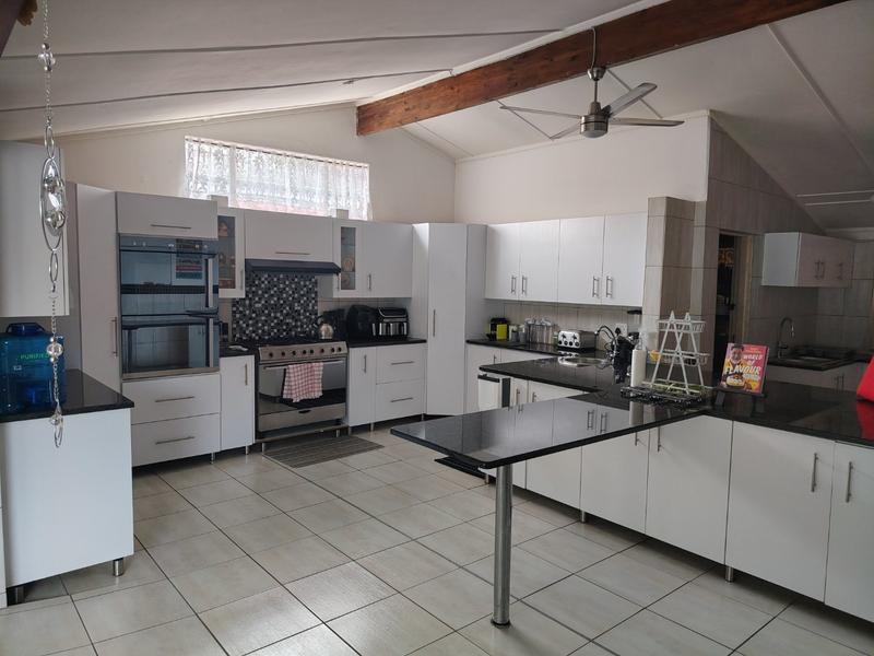5 Bedroom Property for Sale in Sasolburg Ext 4 Free State